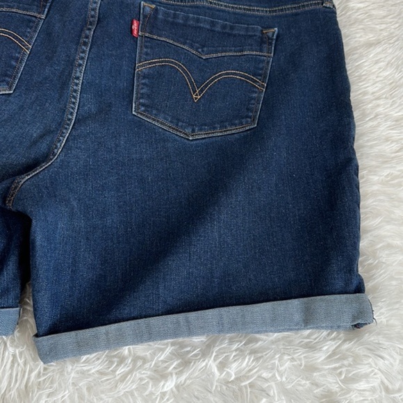 Levi’s Dark Blue Denim Cuffed Jean Shorts - Picture 9 of 10